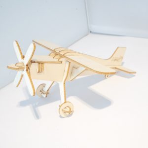 MAF-vliegtuig van hout